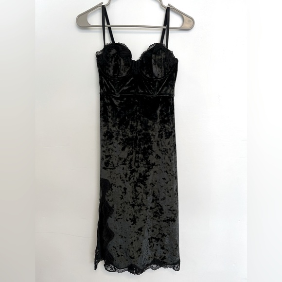 VS dress - Picture 1 of 4